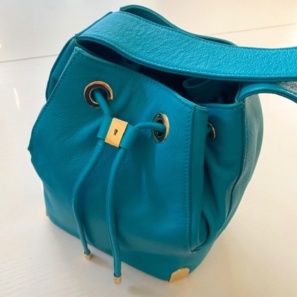 Vince Camuto Leather Janet Drawstring Tote Bucket Bag O/S - Picture 1 of 15